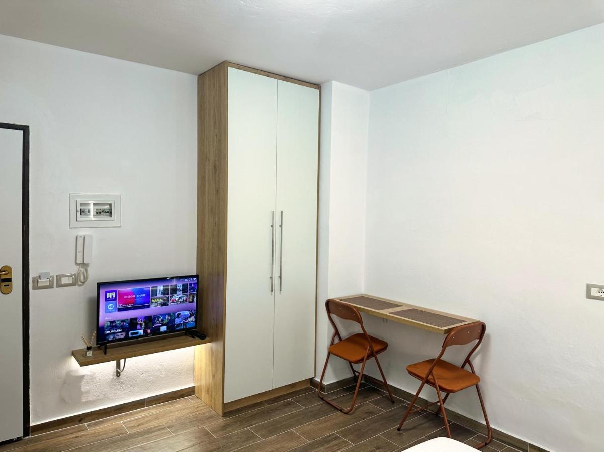 K&T Boulevard Studio Saranda Exterior photo