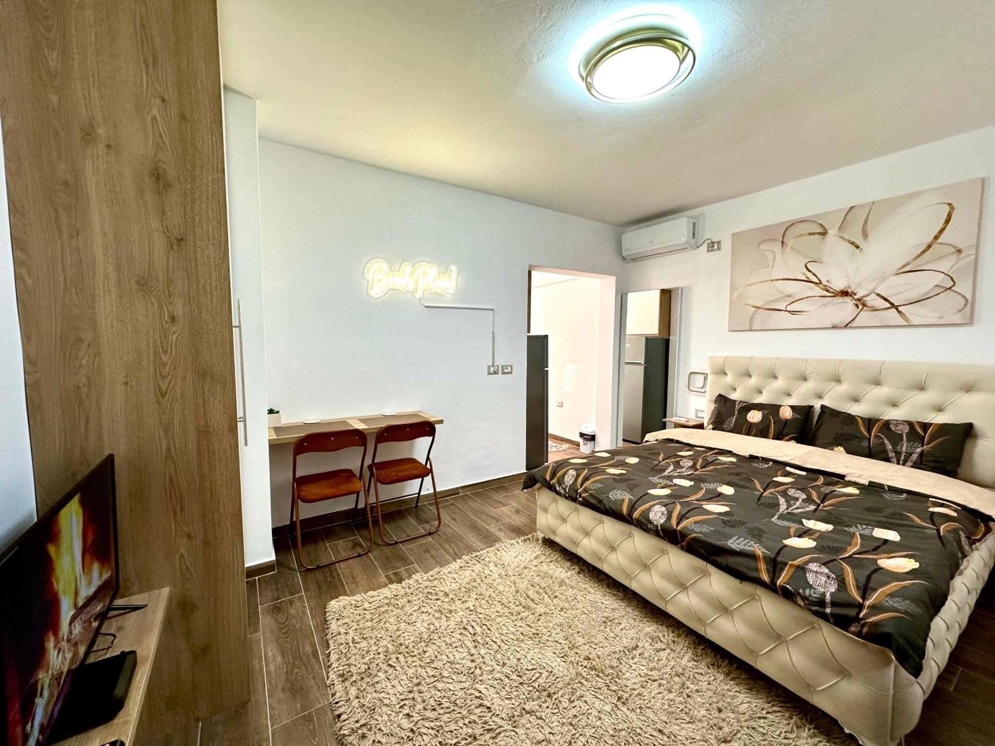 K&T Boulevard Studio Saranda Exterior photo