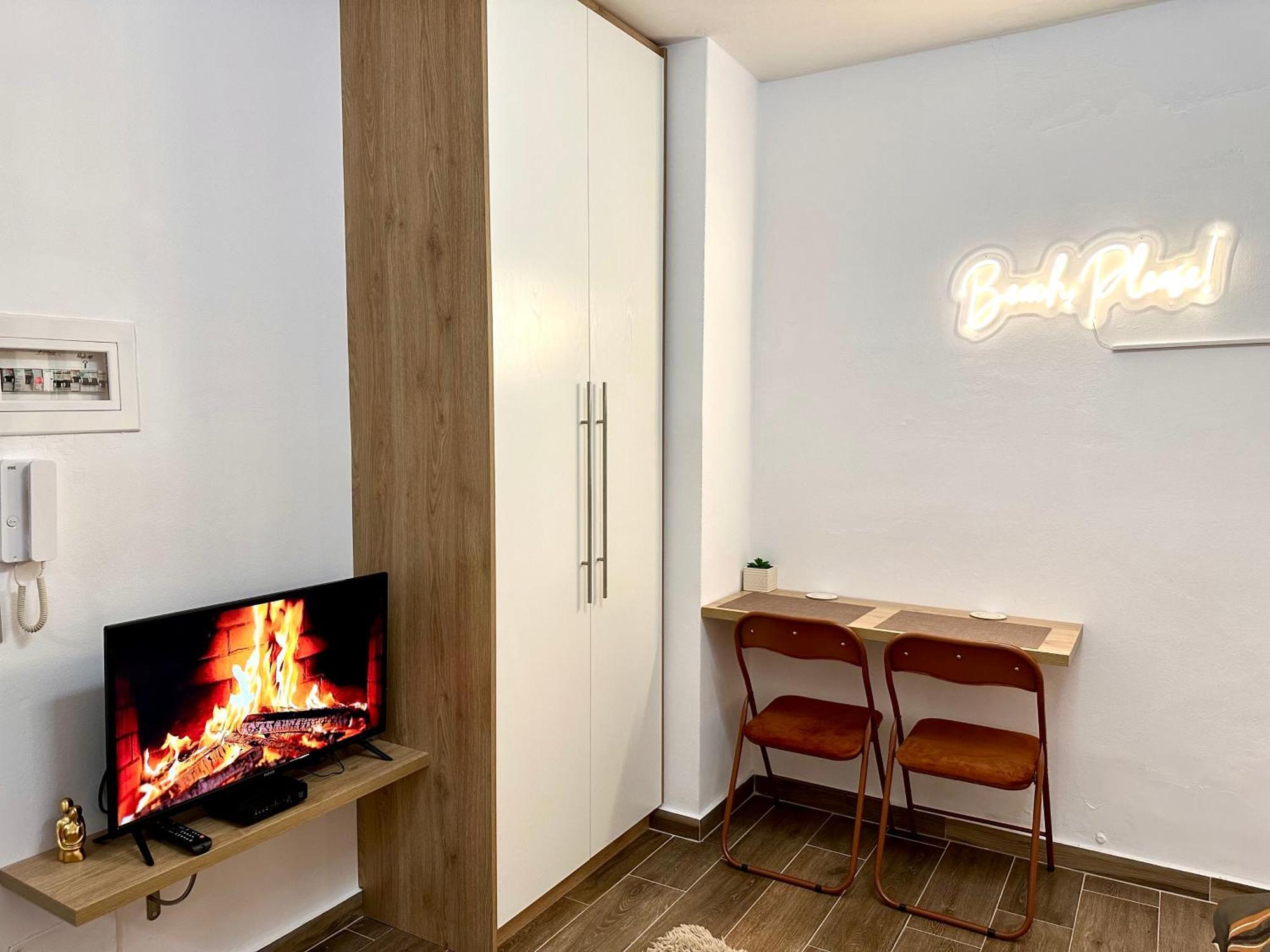 K&T Boulevard Studio Saranda Exterior photo