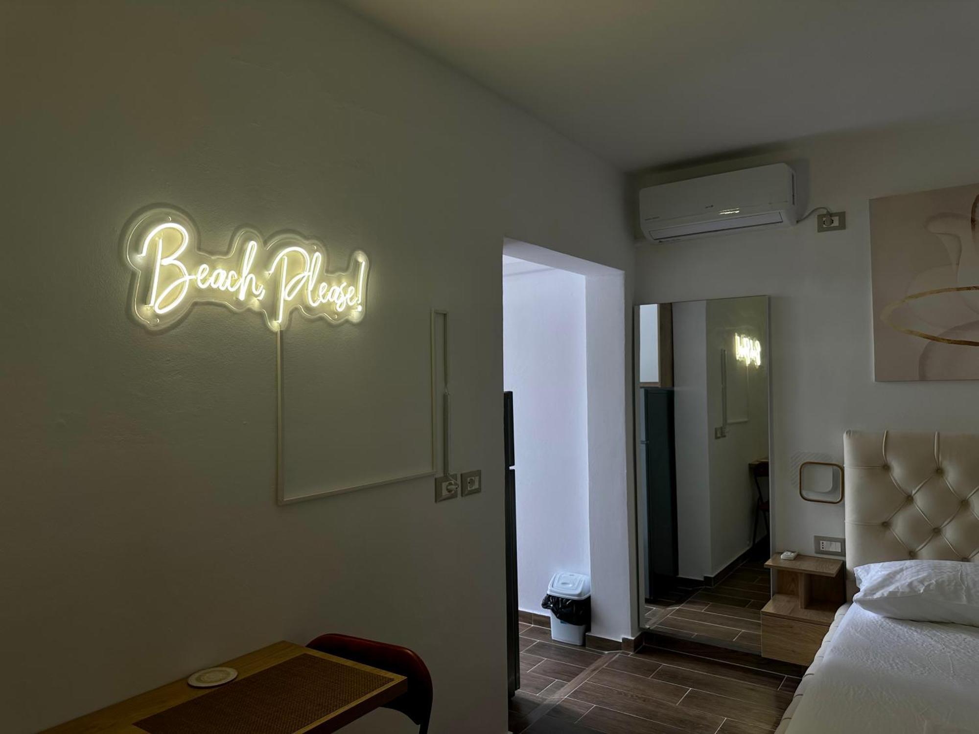K&T Boulevard Studio Saranda Exterior photo